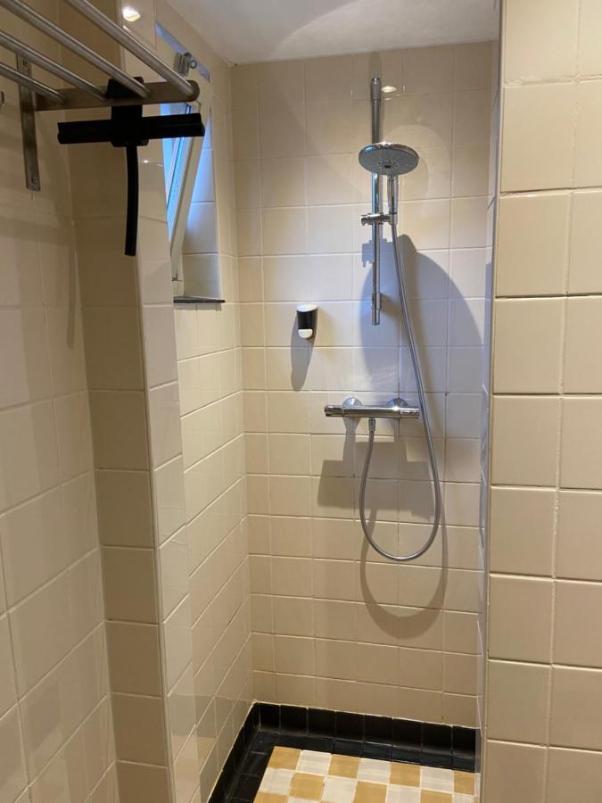 B&B De Lage Zwaluw Zwaluwe 외부 사진
