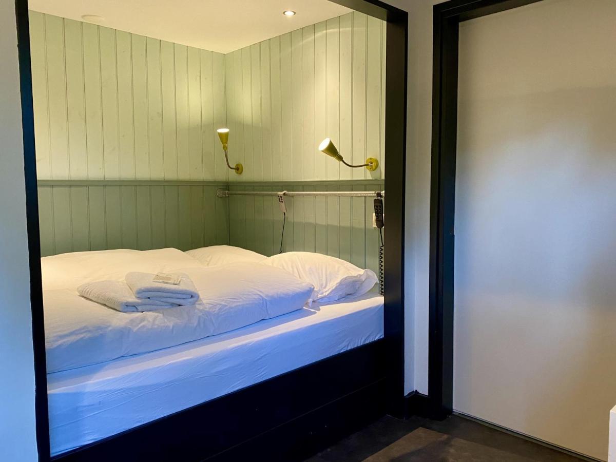 B&B De Lage Zwaluw Zwaluwe 외부 사진